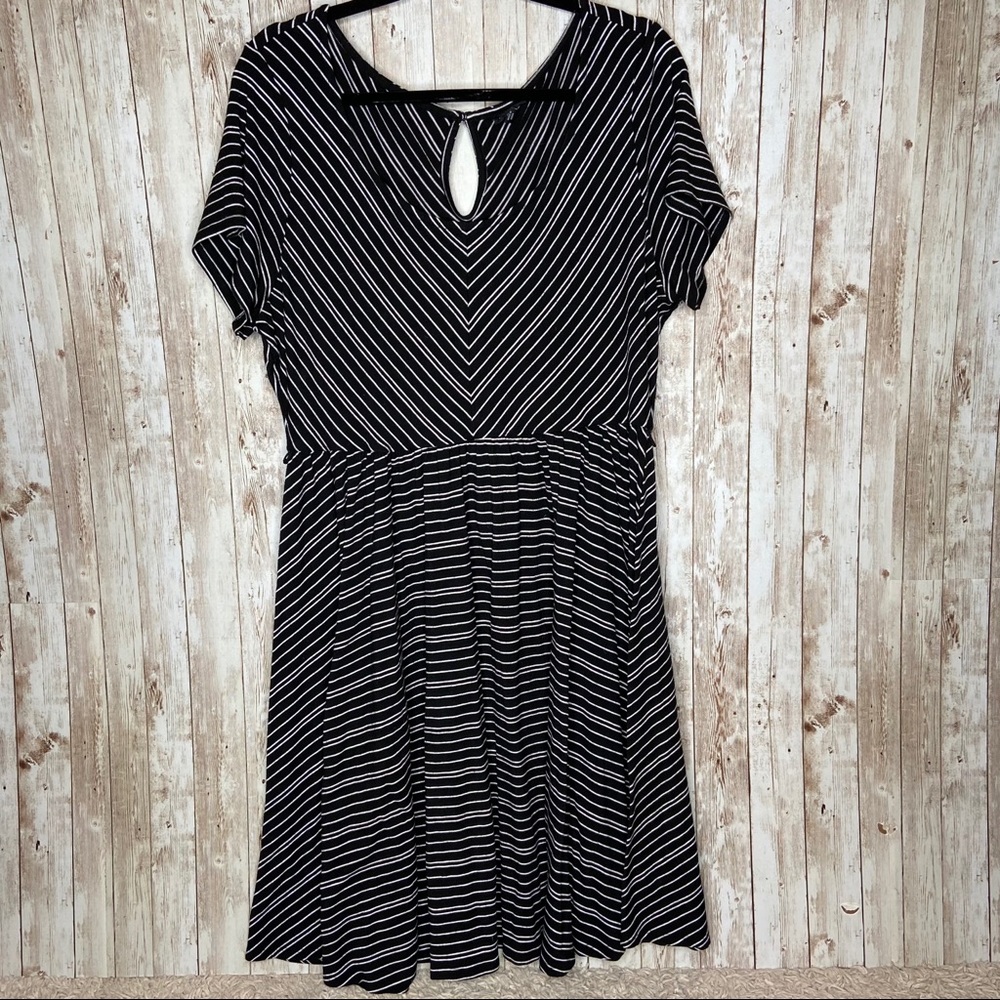 Torrid | Short Sleeve Stripe Dress 2